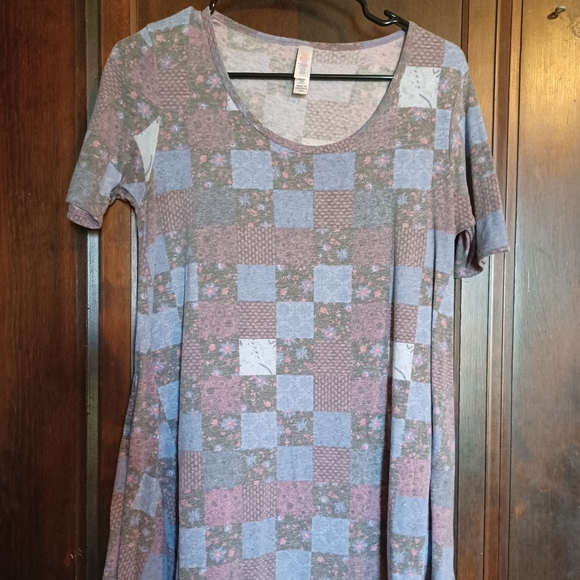 Lularoe Classic T, size XXS, gently used - Picture 1 of 4